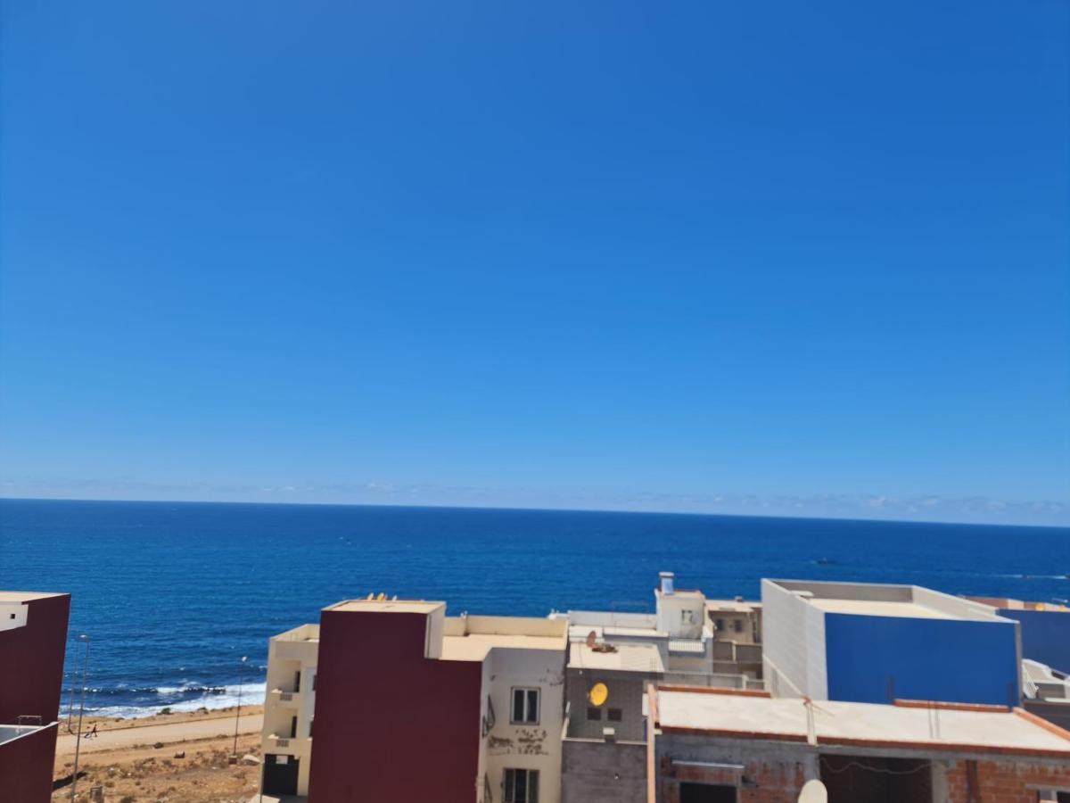 De * Larache